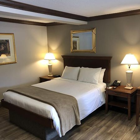 Talbot Trail Inn & Suites يمنجتون المظهر الخارجي الصورة