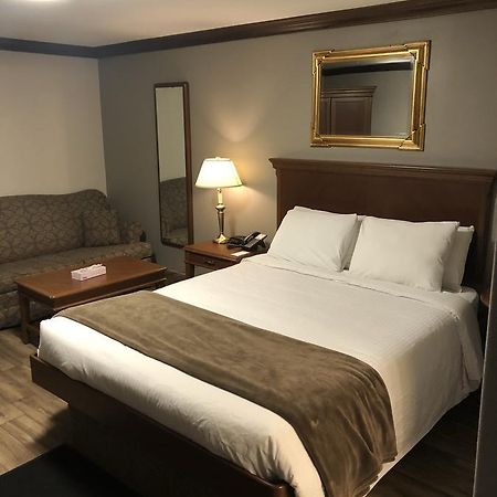 Talbot Trail Inn & Suites يمنجتون المظهر الخارجي الصورة
