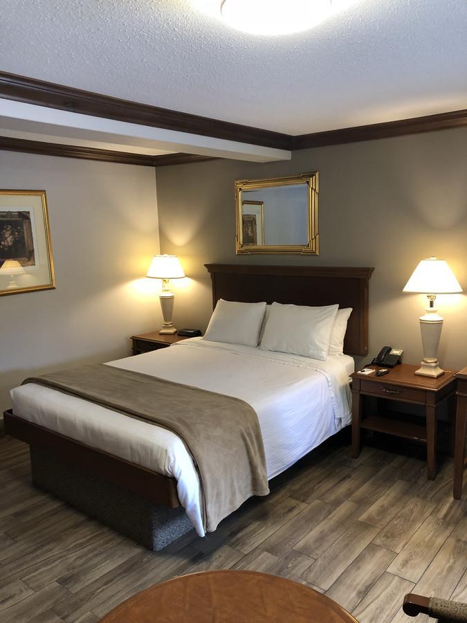 Talbot Trail Inn & Suites يمنجتون المظهر الخارجي الصورة