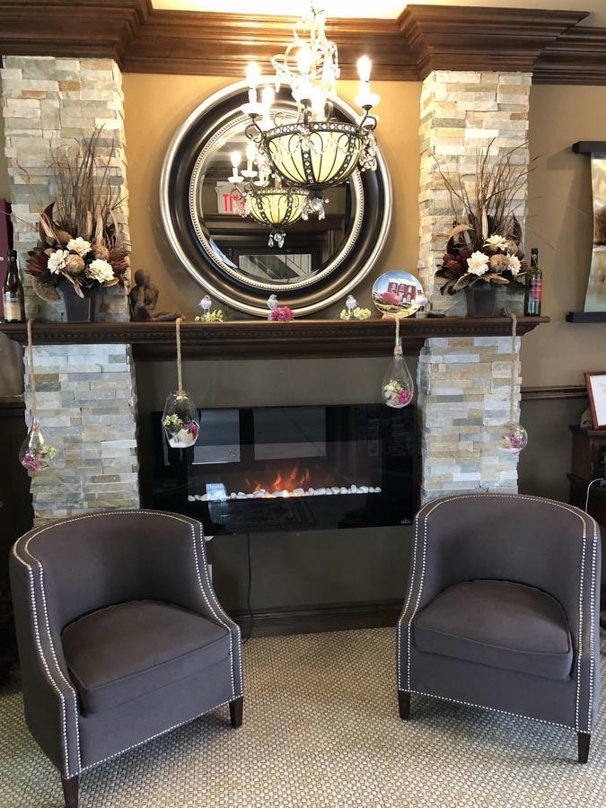 Talbot Trail Inn & Suites يمنجتون المظهر الخارجي الصورة