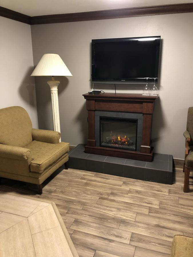 Talbot Trail Inn & Suites يمنجتون المظهر الخارجي الصورة