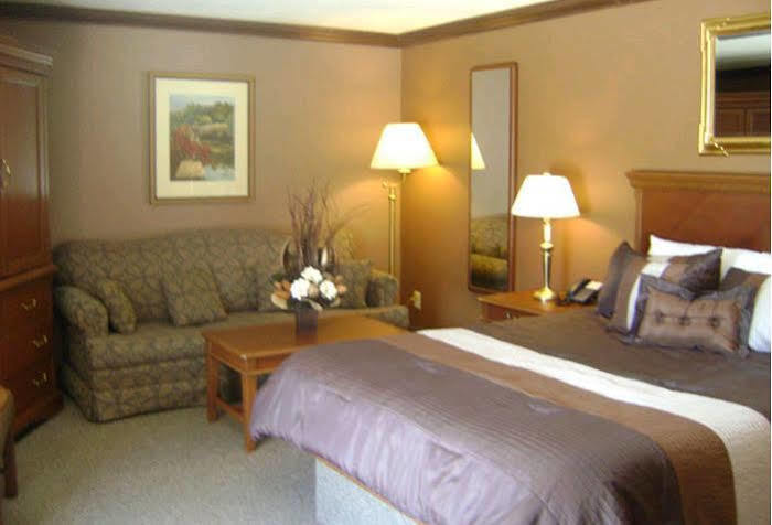 Talbot Trail Inn & Suites يمنجتون المظهر الخارجي الصورة
