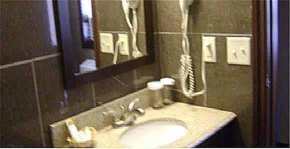 Talbot Trail Inn & Suites يمنجتون المظهر الخارجي الصورة
