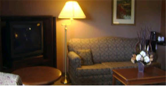 Talbot Trail Inn & Suites يمنجتون المظهر الخارجي الصورة