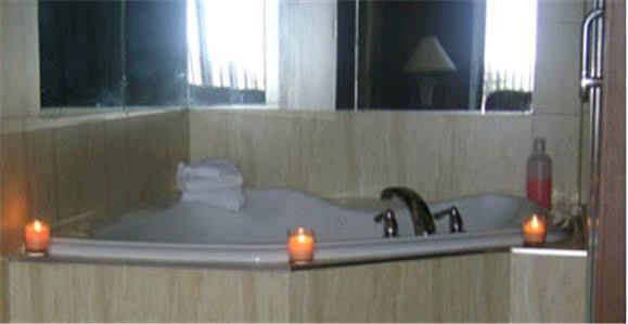 Talbot Trail Inn & Suites يمنجتون المظهر الخارجي الصورة